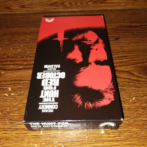 Hunt for Red October (VHS, 1990, Paramount Pictures) Sean Connery Alec Baldwin - Picture 3 of 6